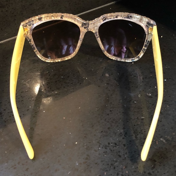 Dolce & Gabbana Gold Lace sunglasses - Picture 4 of 11